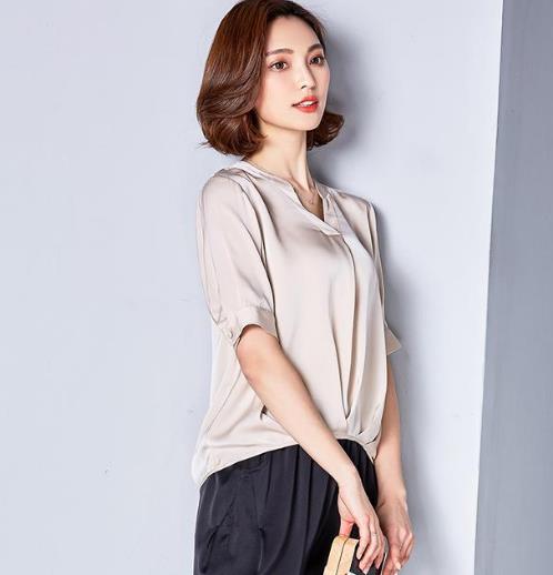 阔腿裤搭配大码宽松短袖真丝衬衫：优雅女人味(图)