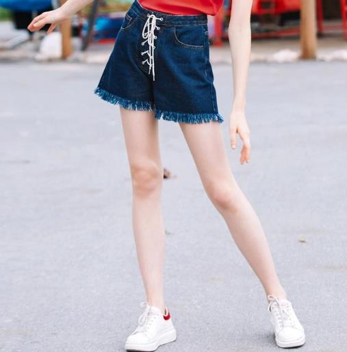 明星同款显瘦毛边热裤搭配：青春时尚短裤分享（图）