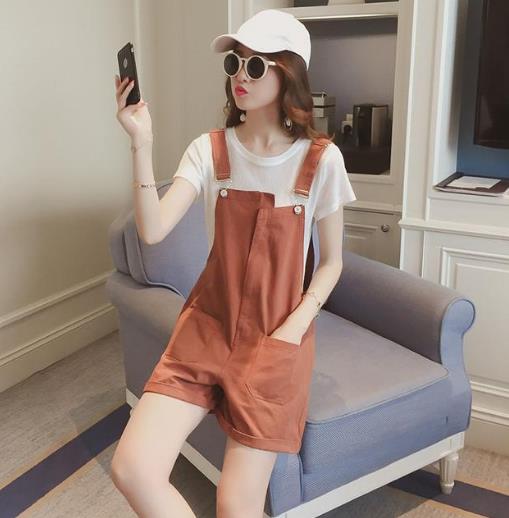 2017新款淑女休闲两件套:抓住夏天的尾巴(图) 2017新款淑女休闲两件套:抓住夏天的尾巴(图)