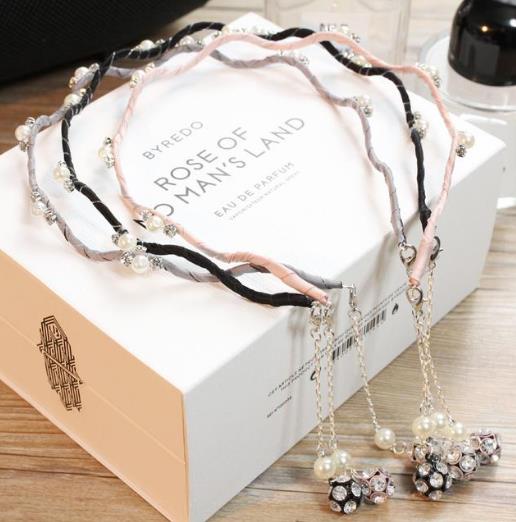 今年流行假耳环发箍：还能当耳环用，真美（图）