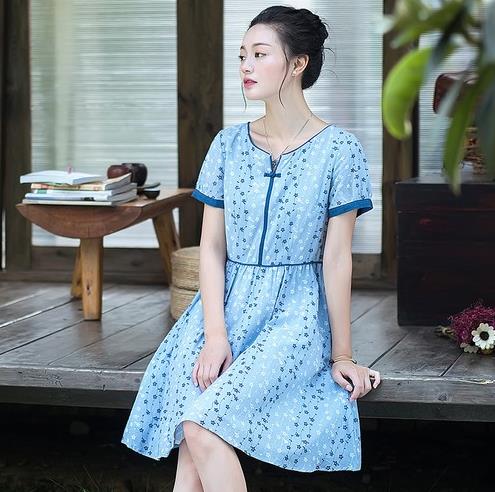 喇叭袖连衣裙：这样穿喇叭袖连衣裙一定耐看不俗气(图)