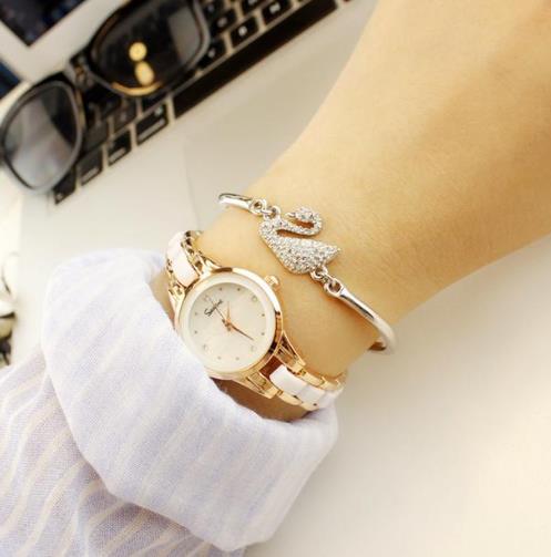 6款小巧皮带手表搭配:彰显简洁大方文艺范(图) 6款小巧皮带手表搭配:彰显简洁大方文艺范(图)