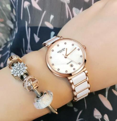 6款小巧皮带手表搭配：彰显简洁大方文艺范（图）