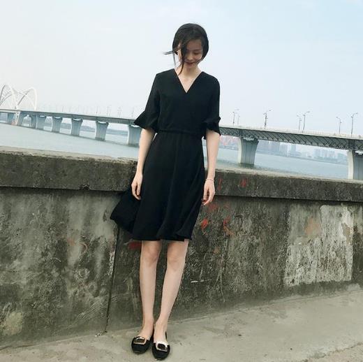 6款休闲时尚碎花雪纺连衣裙：清新甜美连衣裙分