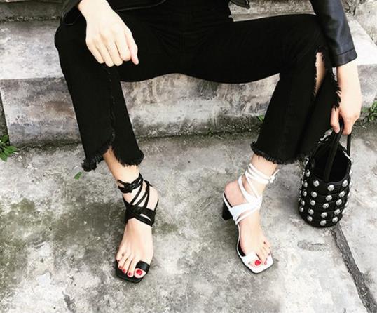 交叉绑带尖头单鞋的多种搭配：打造知性名媛范儿（图）