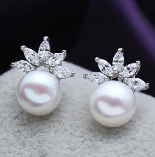 这4款珍珠耳钉让你的名媛气质一路飙升（图）