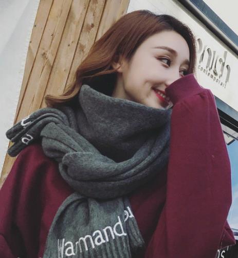 秋冬你值得拥有时尚又保暖的围巾搭配(图) 秋冬你值得拥有时尚又保暖的围巾搭配(图)