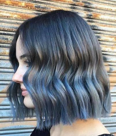 今年最流行什么染发色 时尚洋气水蓝色推荐