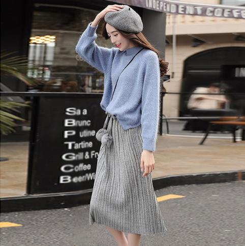 纯色长袖针织衫如何搭配外套 打造时尚优雅范