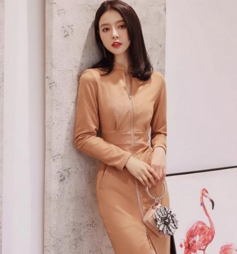 简约职场穿搭 精致干练职业装搭配示范（图）