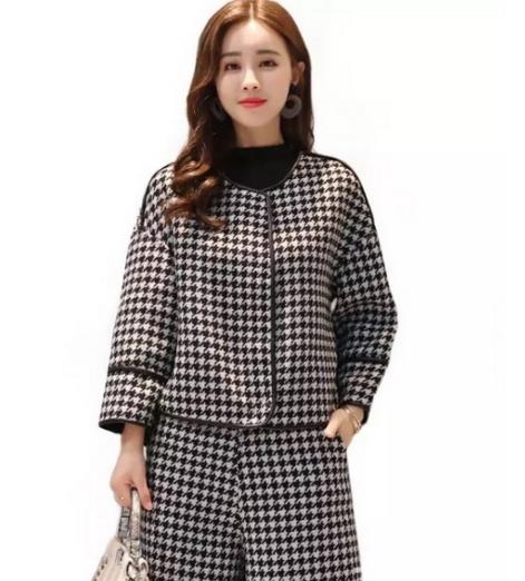 简约职场穿搭 精致干练职业装搭配示范（图）