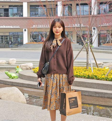 秋冬连衣裙怎么搭配：5款连衣裙穿出女神范