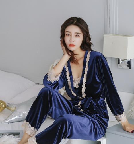 跟随今冬流行风 金丝绒家居服也时髦