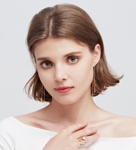 你懂耳环的这些搭配吗 5款耳环让你更时髦（图）