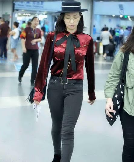 明星同款金丝边眼镜成热潮（图）