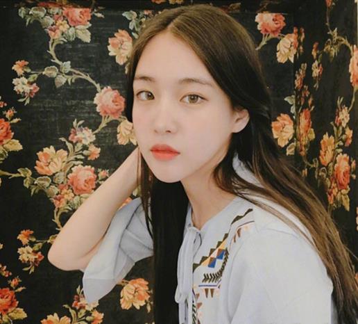 今年最具气质的长发发型 女神必备发型推荐(图) 今年最具气质的长发发型 女神必备发型推荐(图)