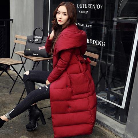 宽松立领面包服搭配链条包：满满的潮范儿（图）