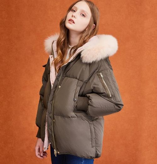 短款羽绒服的多种搭配:显高瘦也最酷
短款羽绒服的多种搭配:显高瘦也最酷