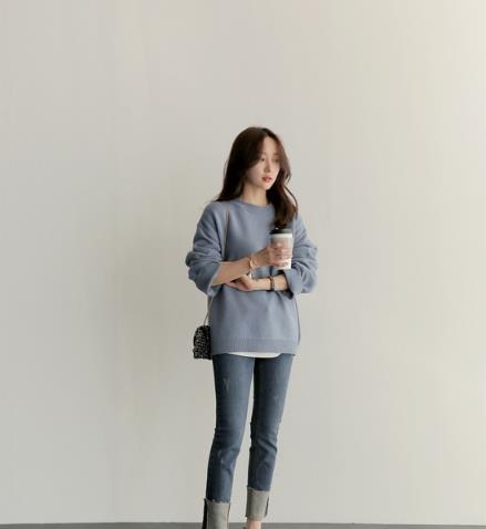 毛衣怎么搭配好看 2018韩国流行毛衣最美穿搭