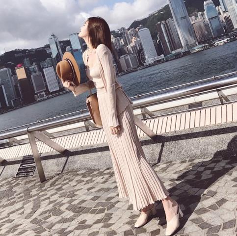 2018早春开衩系带九分裤套装穿搭示范（图）