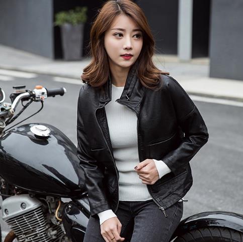 如何凸显造型 立领短款皮衣打造百变风格 如何凸显造型 立领短款皮衣打造百变风格