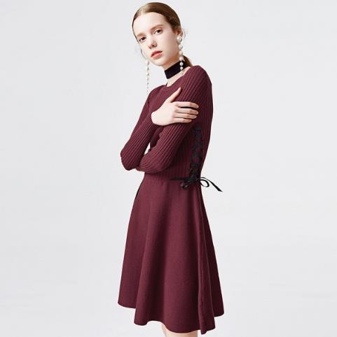 秋冬懒人必备针织裙搭配 打造不费力的时髦感