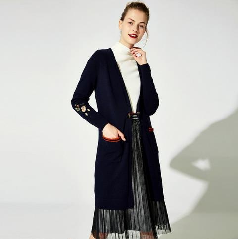 早春时尚穿搭：粗线针织纯色开衫推荐（图）