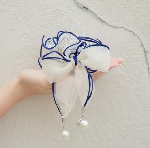 可爱的蝴蝶结发饰 瞬间变身时尚小清新（图）