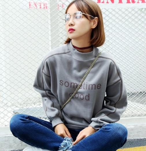 秋冬加绒卫衣搭配牛仔裤:打造青春美范儿(图) 秋冬加绒卫衣搭配牛仔裤:打造青春美范儿(图)