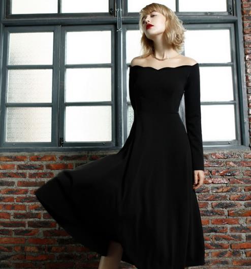 小黑裙的多种搭配让你年会与众不同（图）