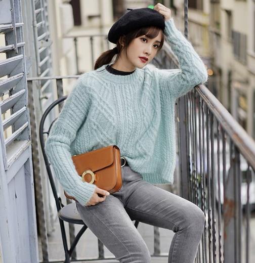 针织衫怎么搭配才好看 5款针织衫彰显文艺范