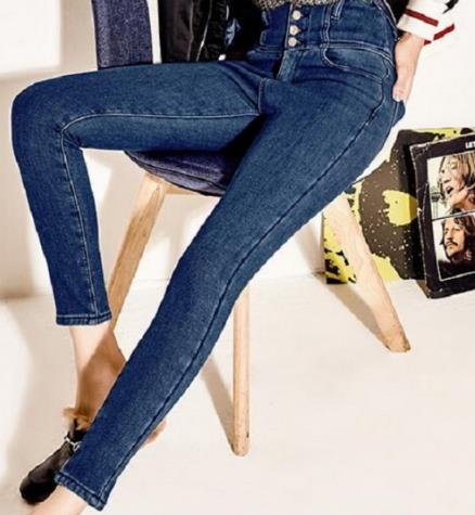 牛仔裤这样搭配 冬天也能美美哒（图）