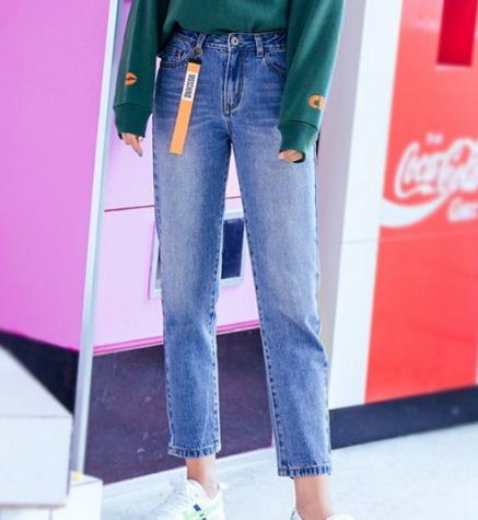 牛仔裤这样搭配 冬天也能美美哒（图）