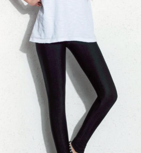 女神的诞生 冬季显瘦打底裤不能少（图）