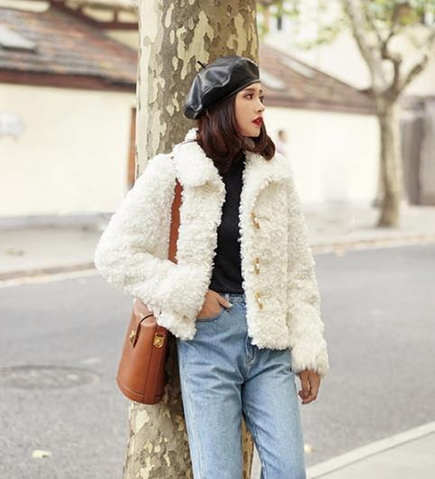 皮草外套这样搭 时尚显瘦穿出优雅气场（图）