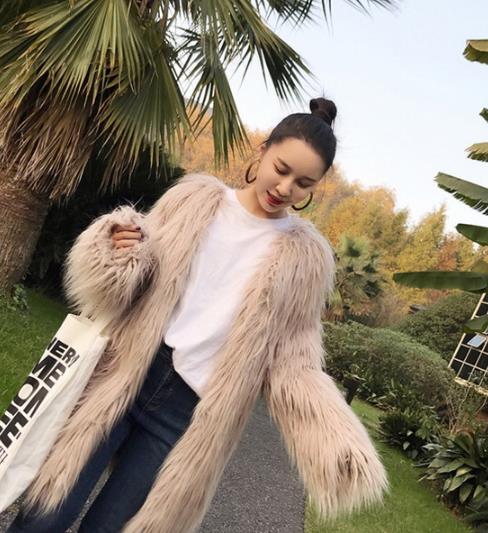 皮草外套这样搭 时尚显瘦穿出优雅气场（图）