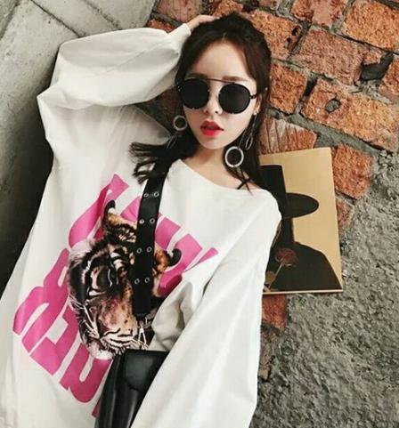 卫衣该怎么选：5款卫衣穿出时尚新潮流（图）