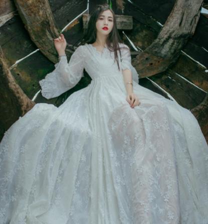 2018早春微胖女生穿搭示范：女神力爆棚