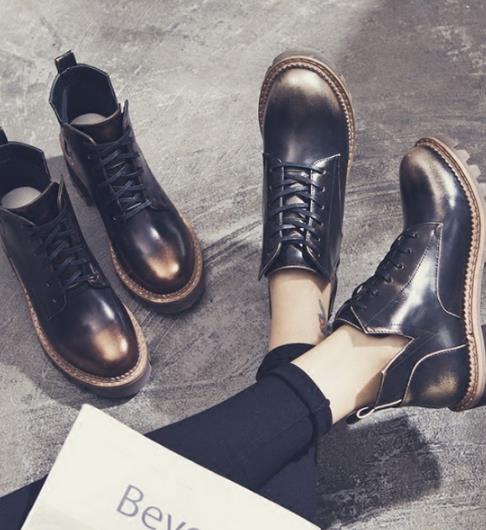 深受年轻人喜爱的马丁靴 甜美酷帅由你（图）