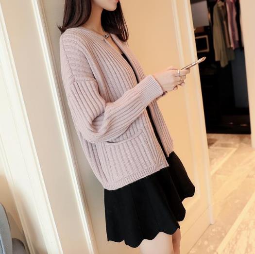 早春里的百搭神器 知性优雅的针织衫（图）