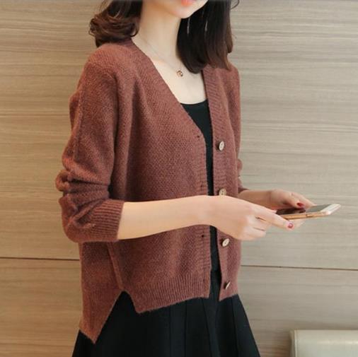 早春里的百搭神器 知性优雅的针织衫（图）
