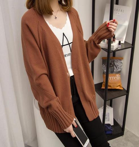 早春里的百搭神器 知性优雅的针织衫（图）