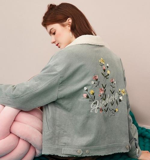 要风格百变 为什么不来一件牛仔外套试试呢(图) 要风格百变 为什么不来一件牛仔外套试试呢(图)