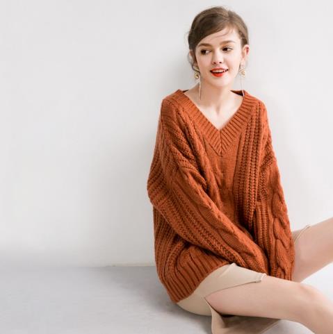 纯色针织毛衣搭配针织包臀裙：时尚甜美范（图）