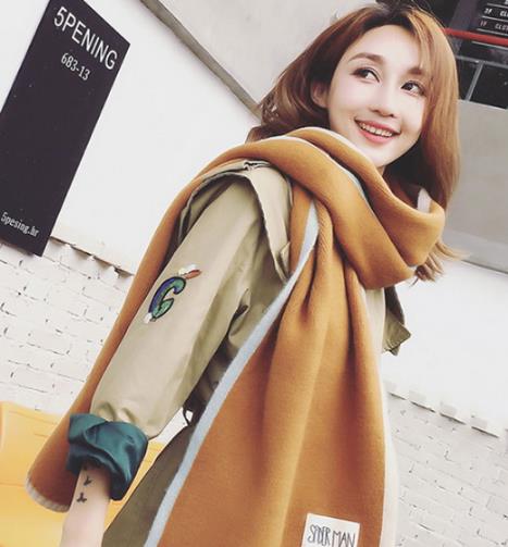 今冬围巾流行这么戴 5款围巾搭出欧美时尚感(图) 今冬围巾流行这么戴 5款围巾搭出欧美时尚感(图)