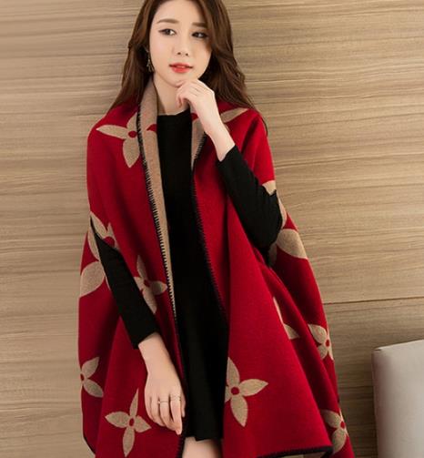 今冬围巾流行这么戴 5款围巾搭出欧美时尚感(图) 今冬围巾流行这么戴 5款围巾搭出欧美时尚感(图)