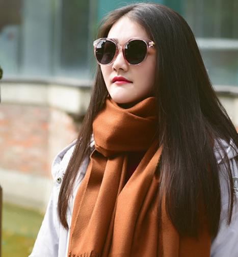 今冬围巾流行这么戴 5款围巾搭出欧美时尚感(图) 今冬围巾流行这么戴 5款围巾搭出欧美时尚感(图)