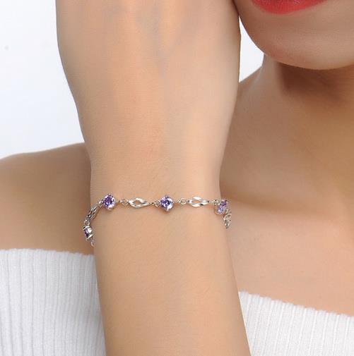 简约秀气的水晶手链 凸显文艺淑女范（图）