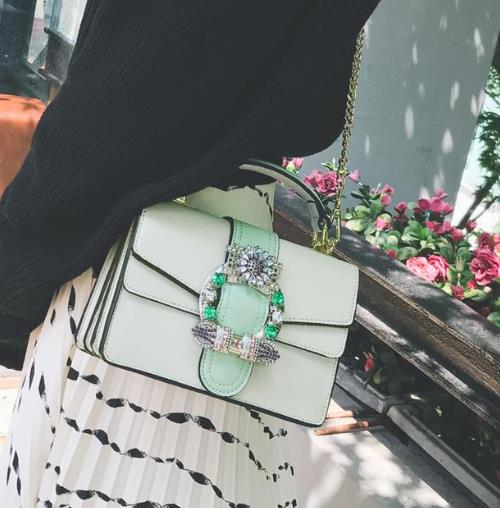 5款经典菱格链条包 独领时尚前沿（图）