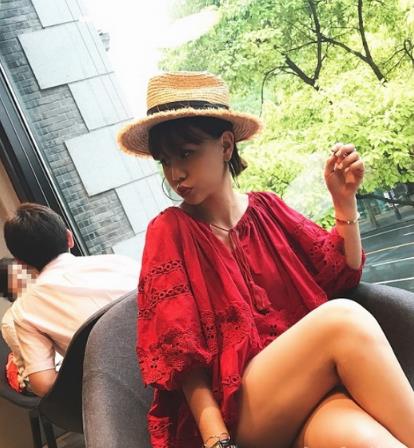 2018早春微胖女生穿搭示范：女神力爆棚